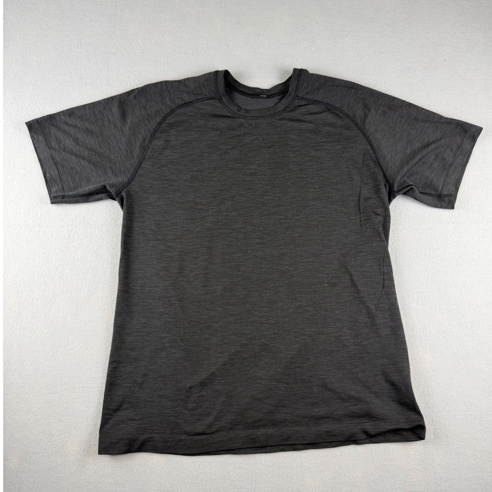 Lululemon Metal Vent Tech Large  men's Activewear